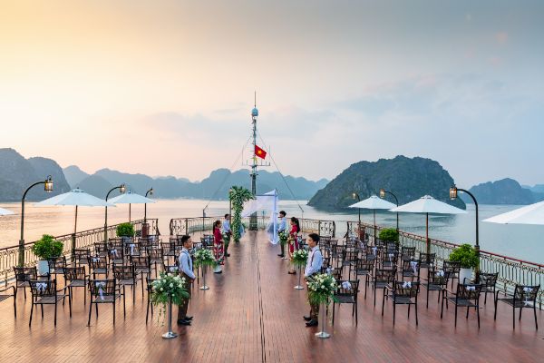 Boda elegante en un crucero | 50-100 invitados