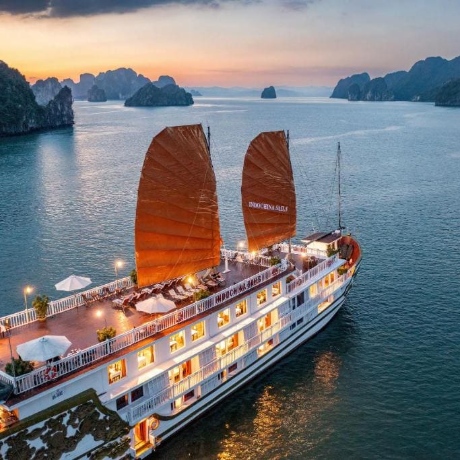 Un viaje por la bahía de Halong con Indochina Sails
