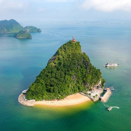 Playa Ti Top: Una Joya Escondida de la Bahía de Halong