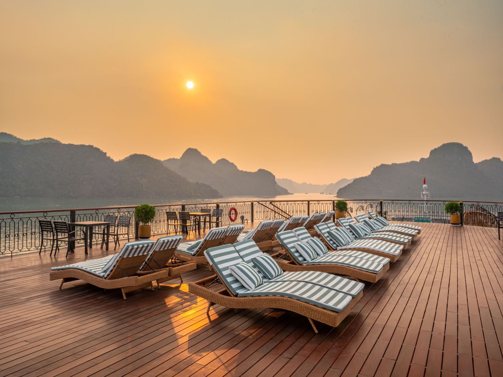 Sundeck